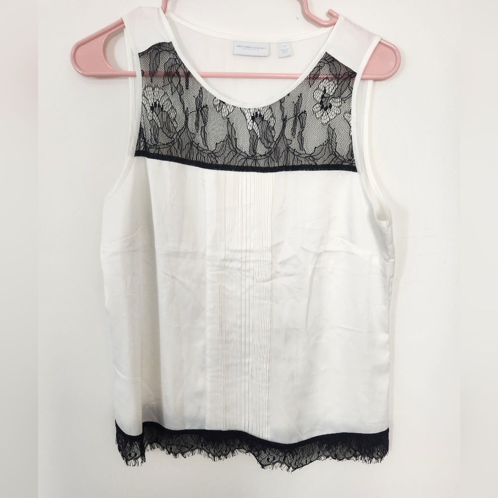 New York & Company sleeveless cami